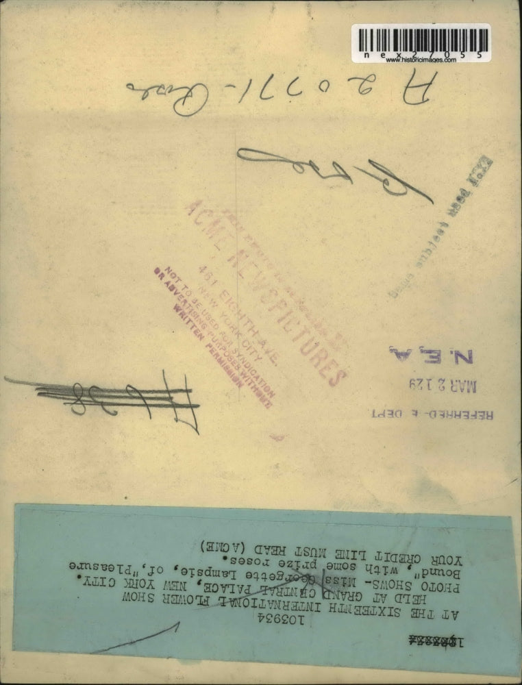 1929 Press Photo Georgette Lampsie of "Pleasure Bound" & Prize Winning Roses