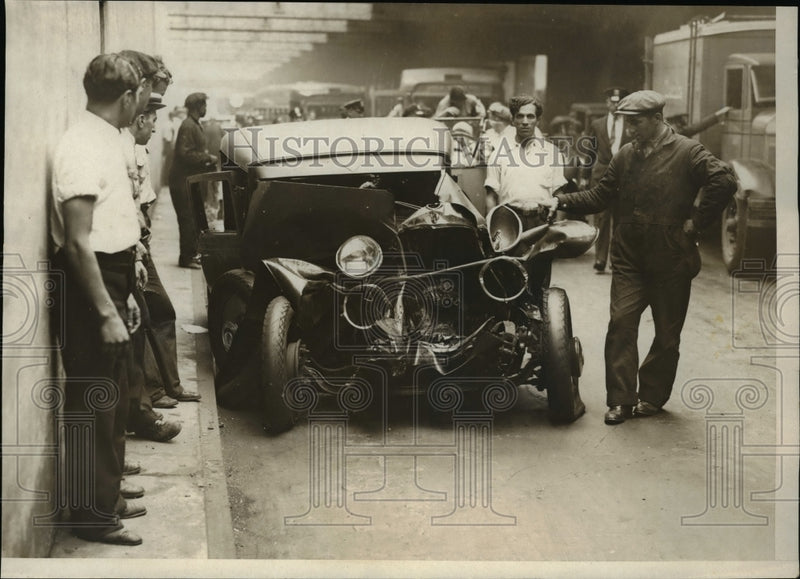Load image into Gallery viewer, 1931 Press Photo Daniel Hartley, 70, killed when car he was driving collided
