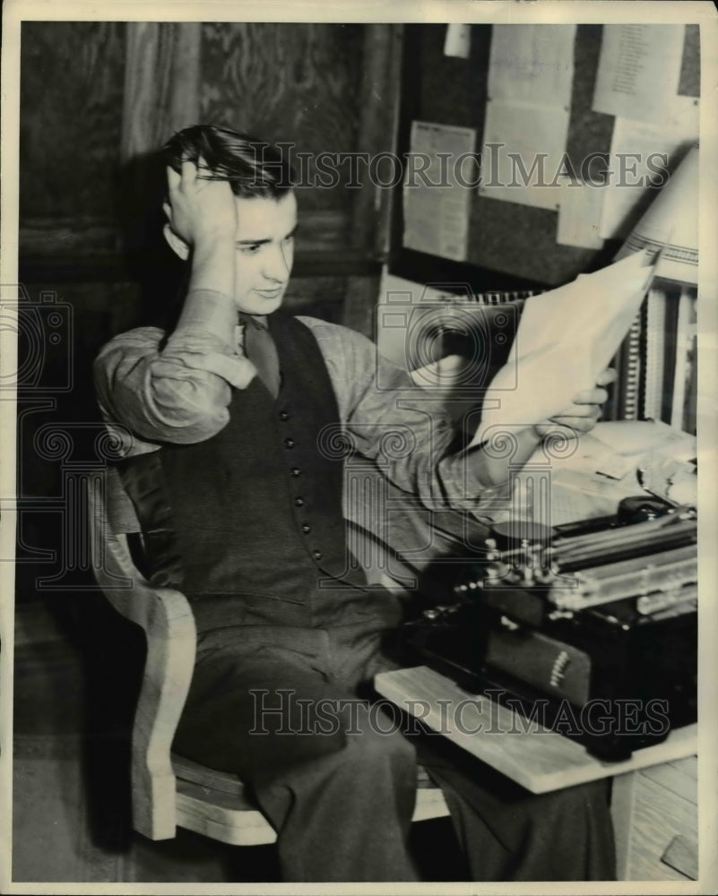 1939 Press Photo Kent Ohio John W Watts journalism jr at Kent State Univ