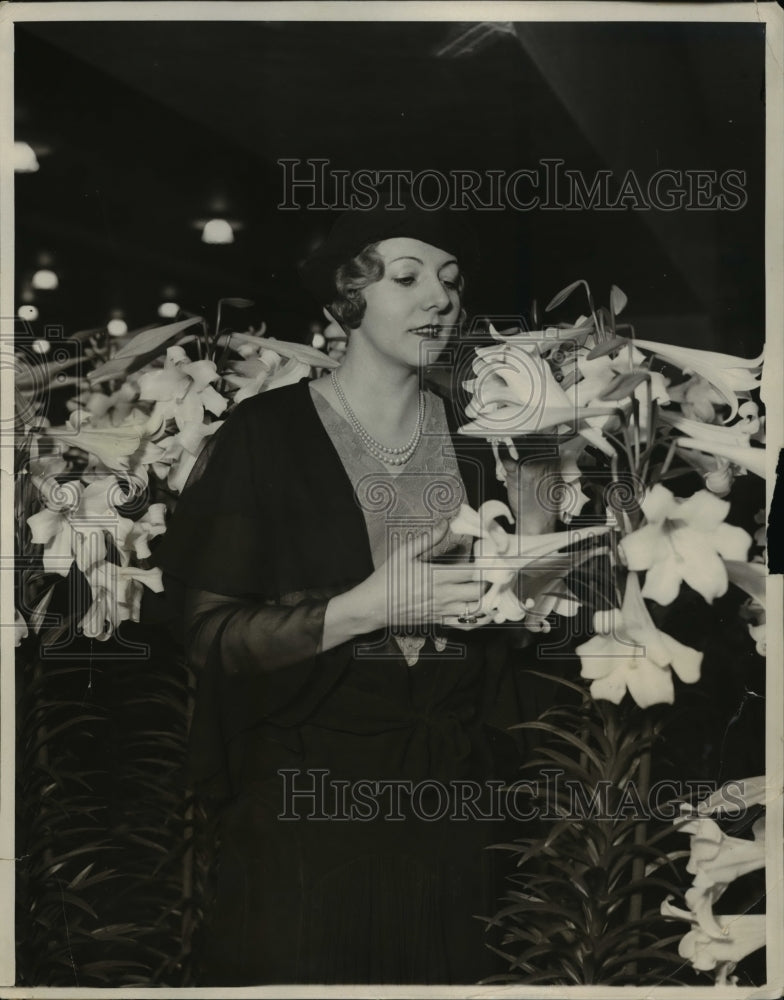 1931 Press Photo Grace Kay White, singer and dancer who has appeared in such