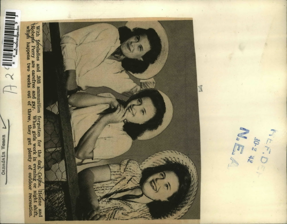 1942 Press Photo Celeine Helene & Roberte Perry workwomen at ammunition plant