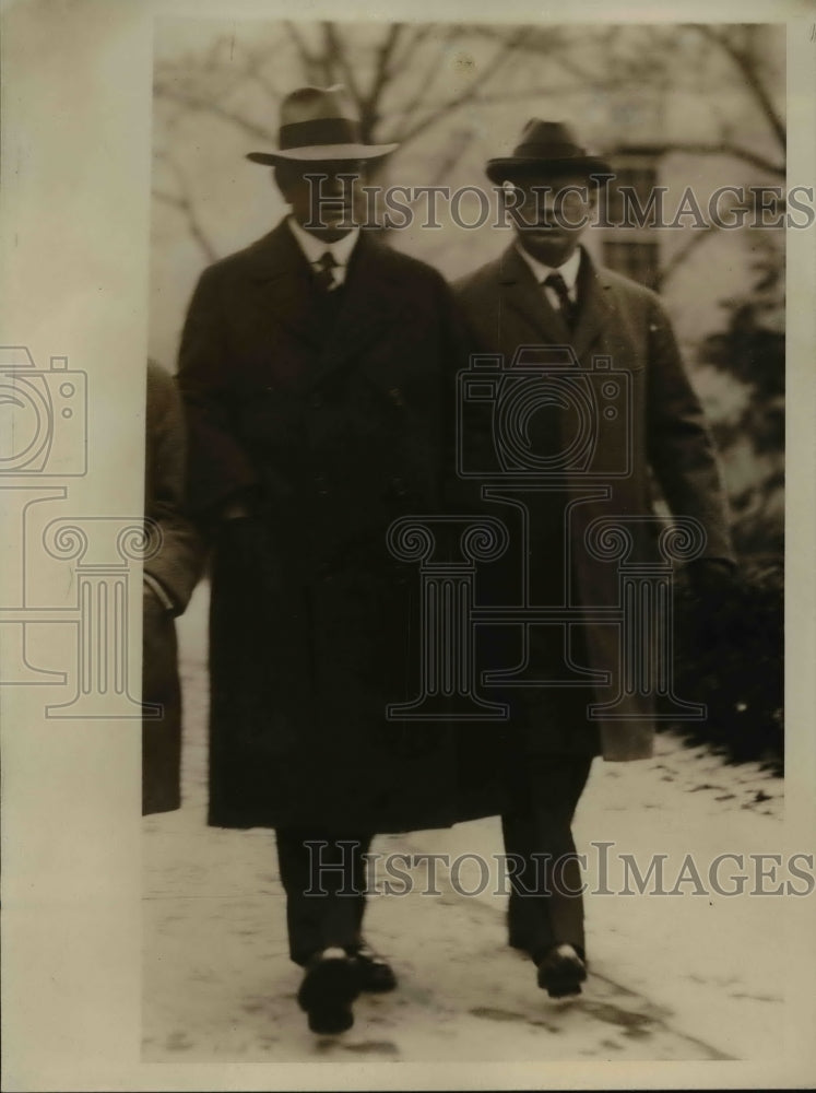 1926 Press Photo Secretary of the Navy Denby with Robinson