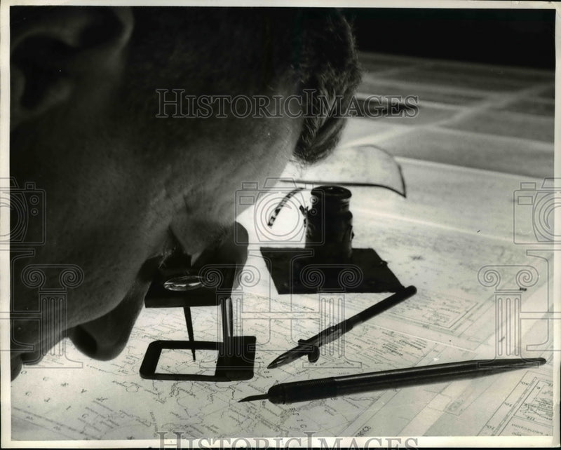 Load image into Gallery viewer, 1961 Press Photo draftsman Herbert Pierce makes correction on Hammond Map
