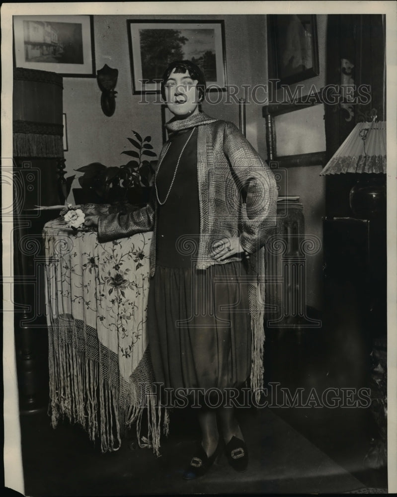 1928 Press Photo Mrs. Andrew Rothwell Sherriff, social matron and singer of