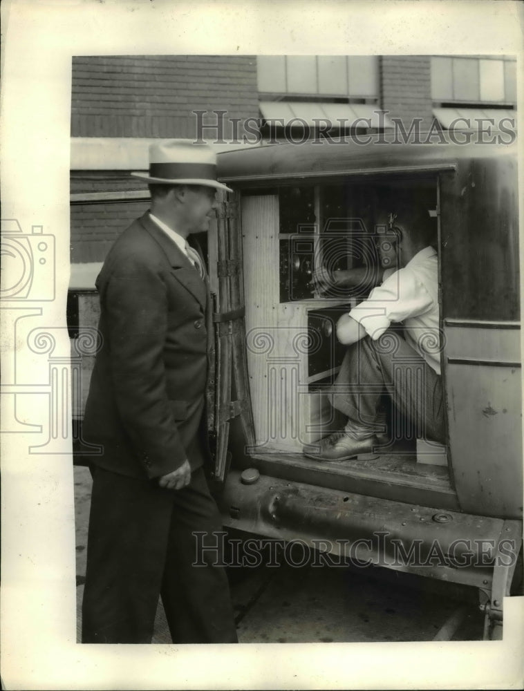 1932 Press Photo Portable Radio Laboratory