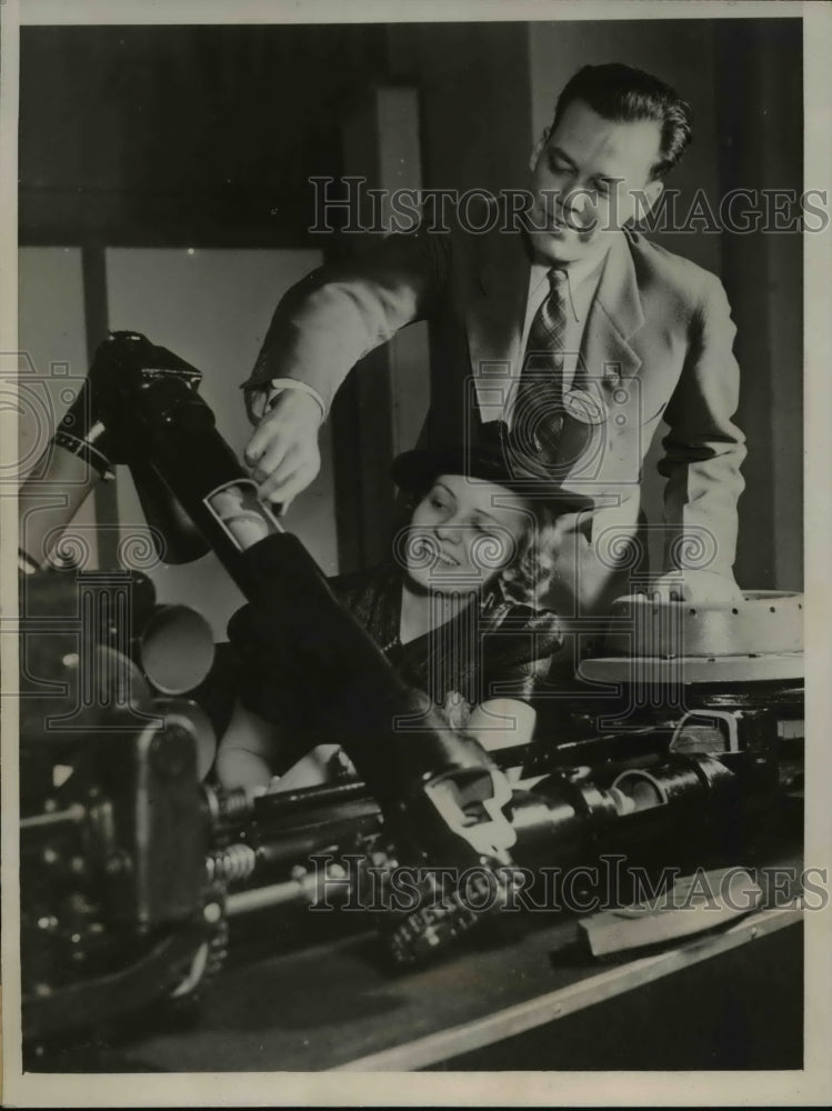 1936 Press Photo Automatic stoker at Fuel EExpo, RG Glass & L Steffen