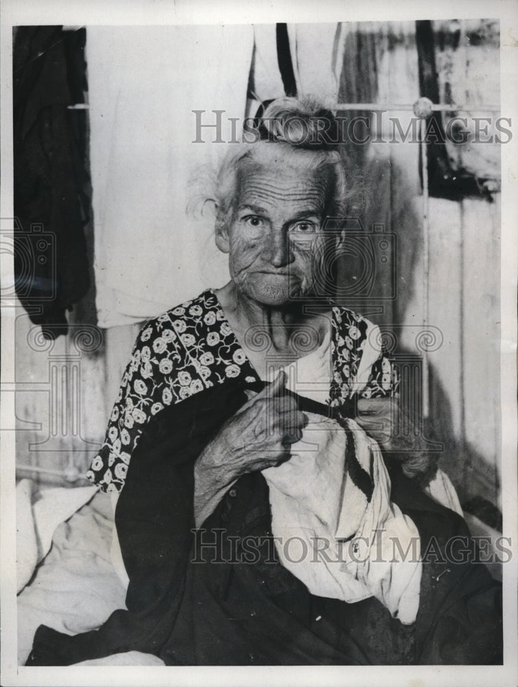 1933 Press Photo Mrs. Mary Denston, 82 year old attack victim