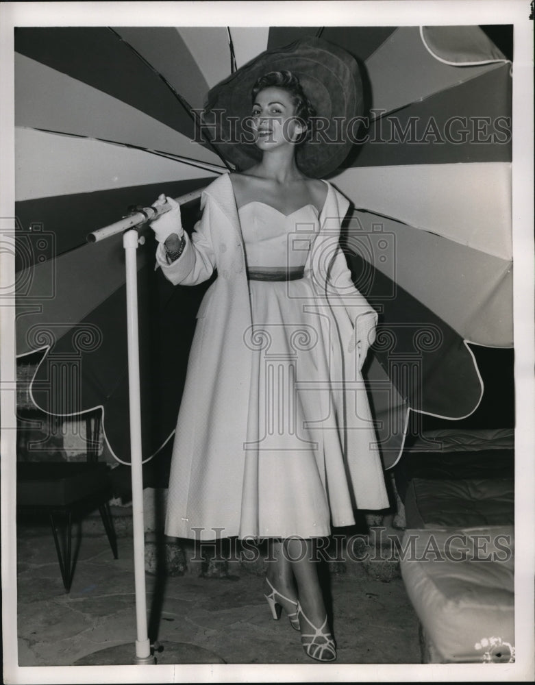 1954 Press Photo Marina Allaine, Pretty Law Student