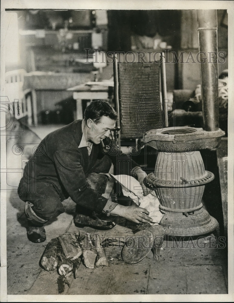 1933 Press Photo Bonuseers thrive on small farm. Shown "Frenchie" Bernard