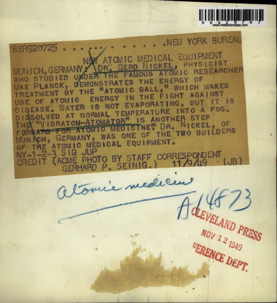 1949 Press Photo Dr. Gerd Nickel Demonstrates Energy of Atomic Ball