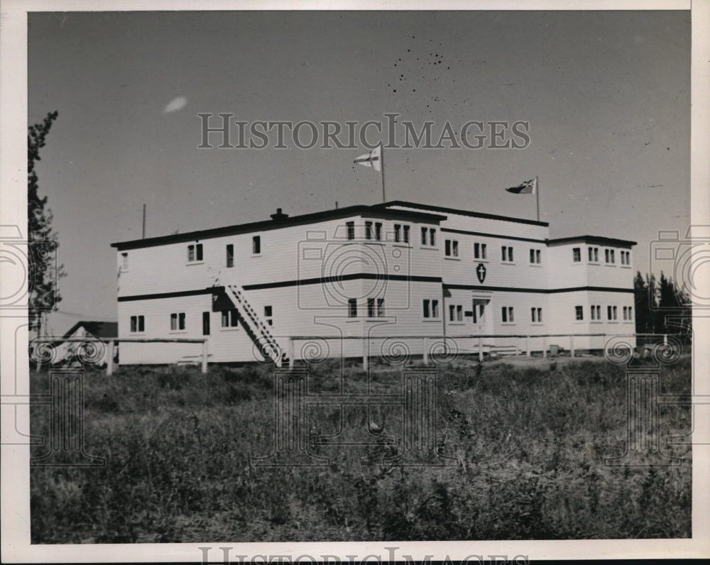 1940 Press Photo The All Day Saint's Hospital at the Church of Aklavik England
