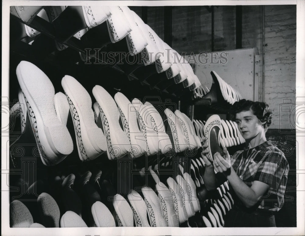 1957 Press Photo Betty Arrid, conveyor operator at the B.F. Goodrich Footwear