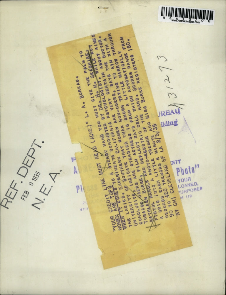 1935 Press Photo Dr. H.H. Seashire and Kathleen Burke Actress Aims with Pistol.