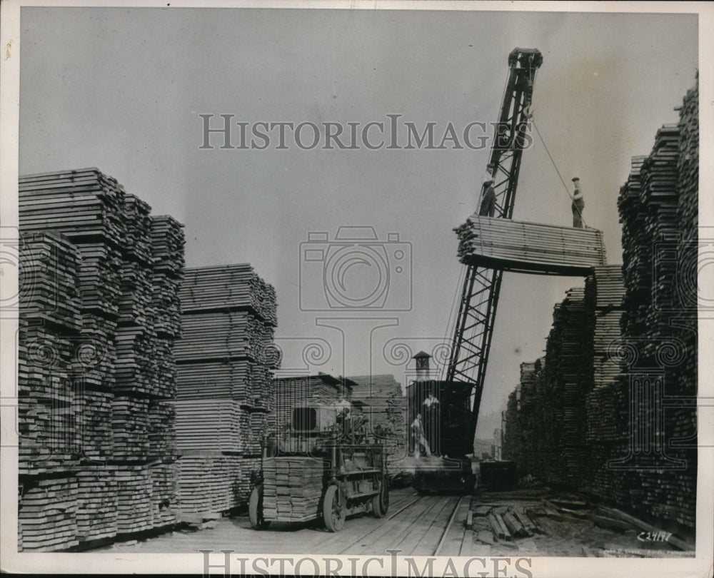 1939 Press Photo Hoard of Boards Ride because of risk of fire and insect damage
