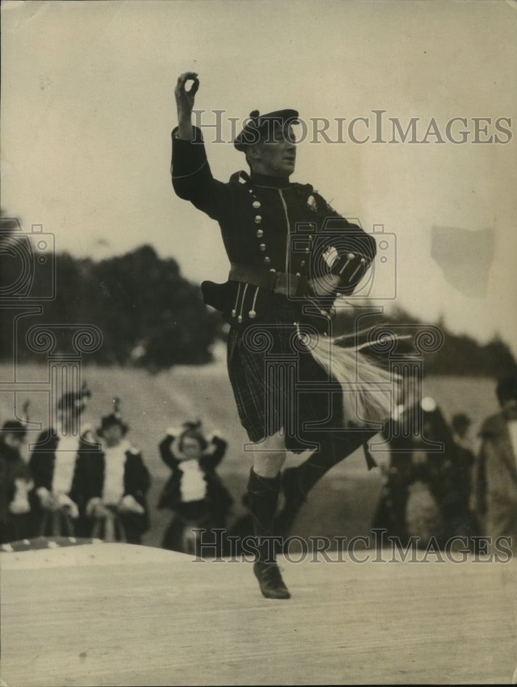 1925 Press Photo D. Nichols at Scotch society of San Francisco event.