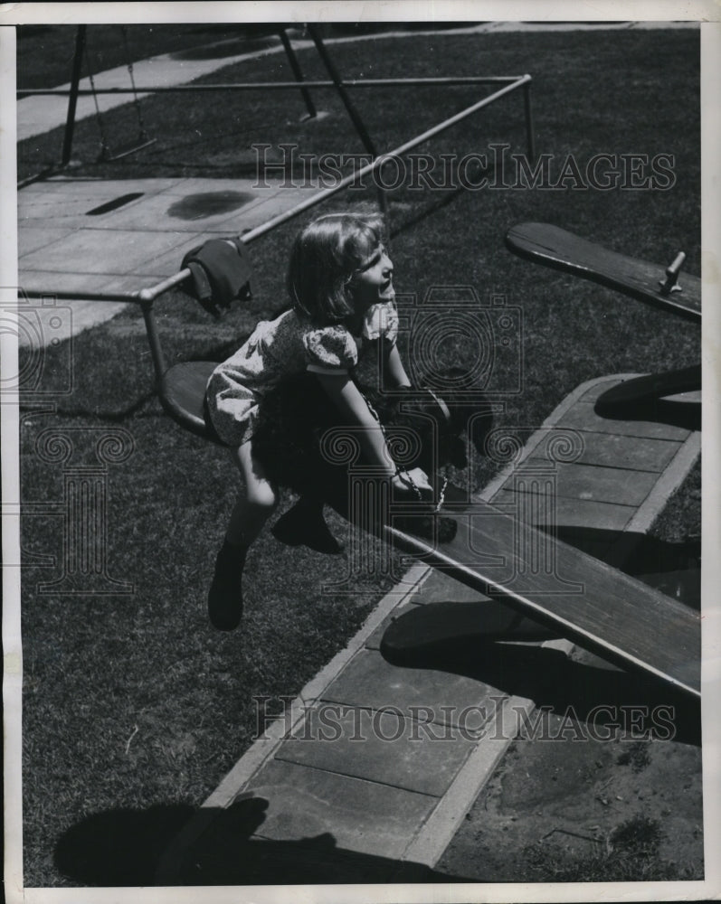1948 Press Photo The little blind girl at New York Institute for the Blind