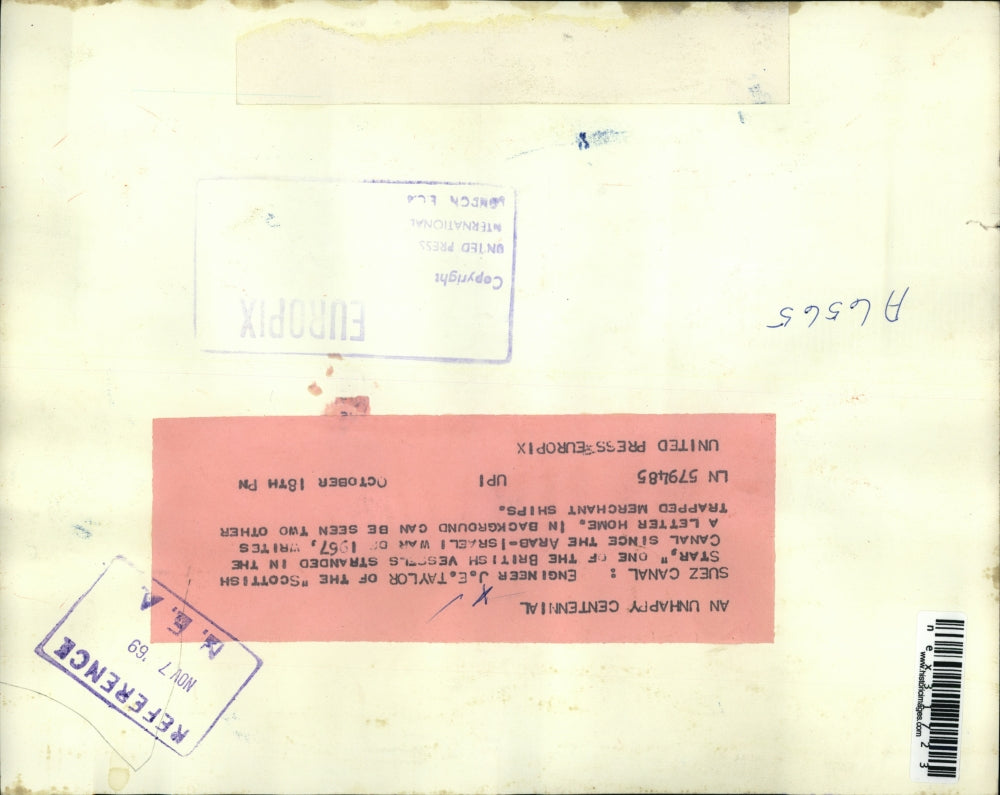 1969 Press Photo Engineer JE Taylor of stranded Scottish Star writes letter