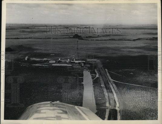 1949 Press Photo Air view of oil well of Socony Vacuum Oil Co in Venezuela