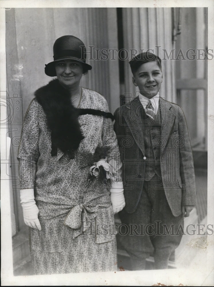 1929 Press Photo Safety essay winners Amy Striley &amp; Brenden Finn