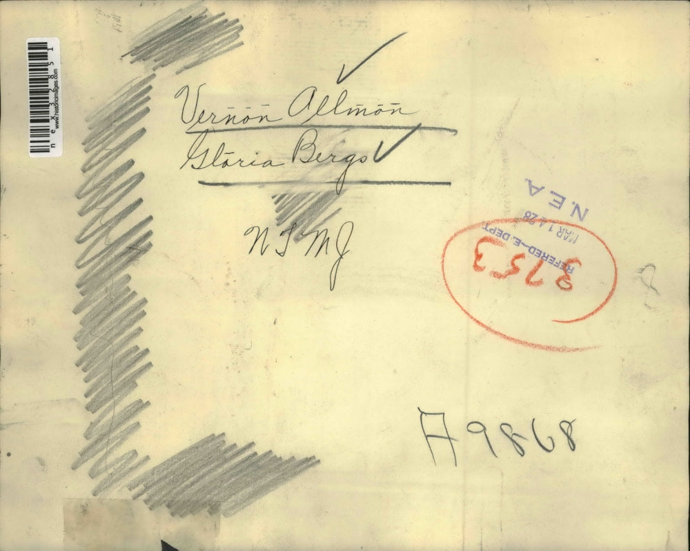 1928 Press Photo Vernona Allmon with Gloraia Bergs