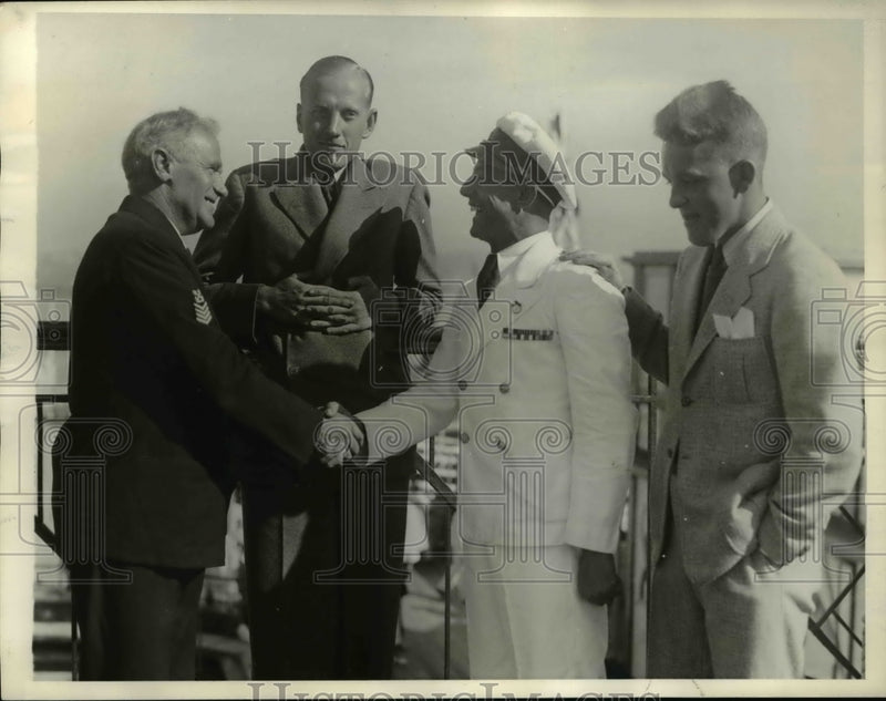 Load image into Gallery viewer, 1935 Press Photo Yacht La Dahama crew Capt Larsen, P Cotticelui, A Welsh,
