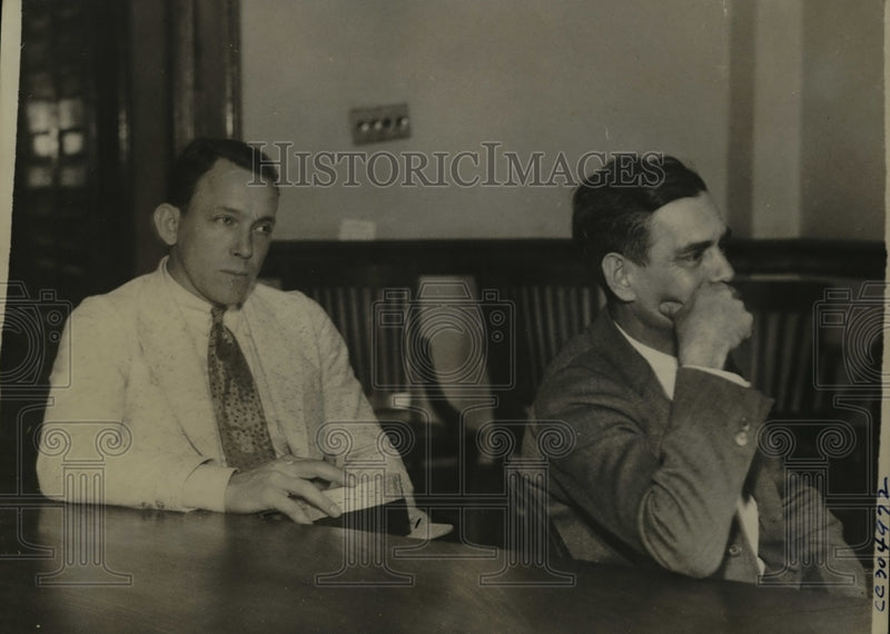 Load image into Gallery viewer, 1935 Press Photo Thad Ator Felix Garcia Arrested Send A Dime Chain Letter Scam
