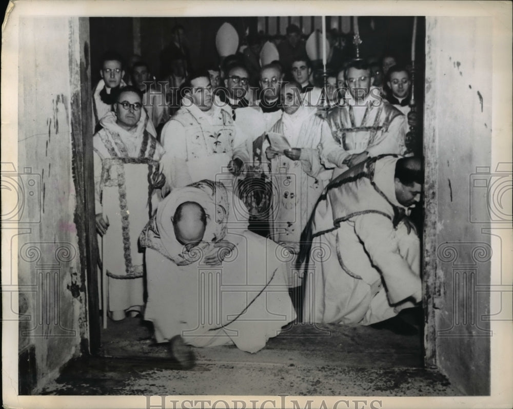 1949 Press Photo Threshold Wash Basilica Santa Maria Maggiore Holy Year Jubilee