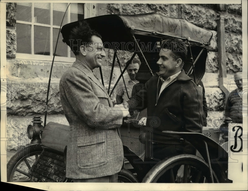 Load image into Gallery viewer, 1939 Press Photo George W Young Congratulating Bill Pierce for Winning Car Race
