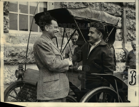 1939 Press Photo George W Young Congratulating Bill Pierce for Winning Car Race