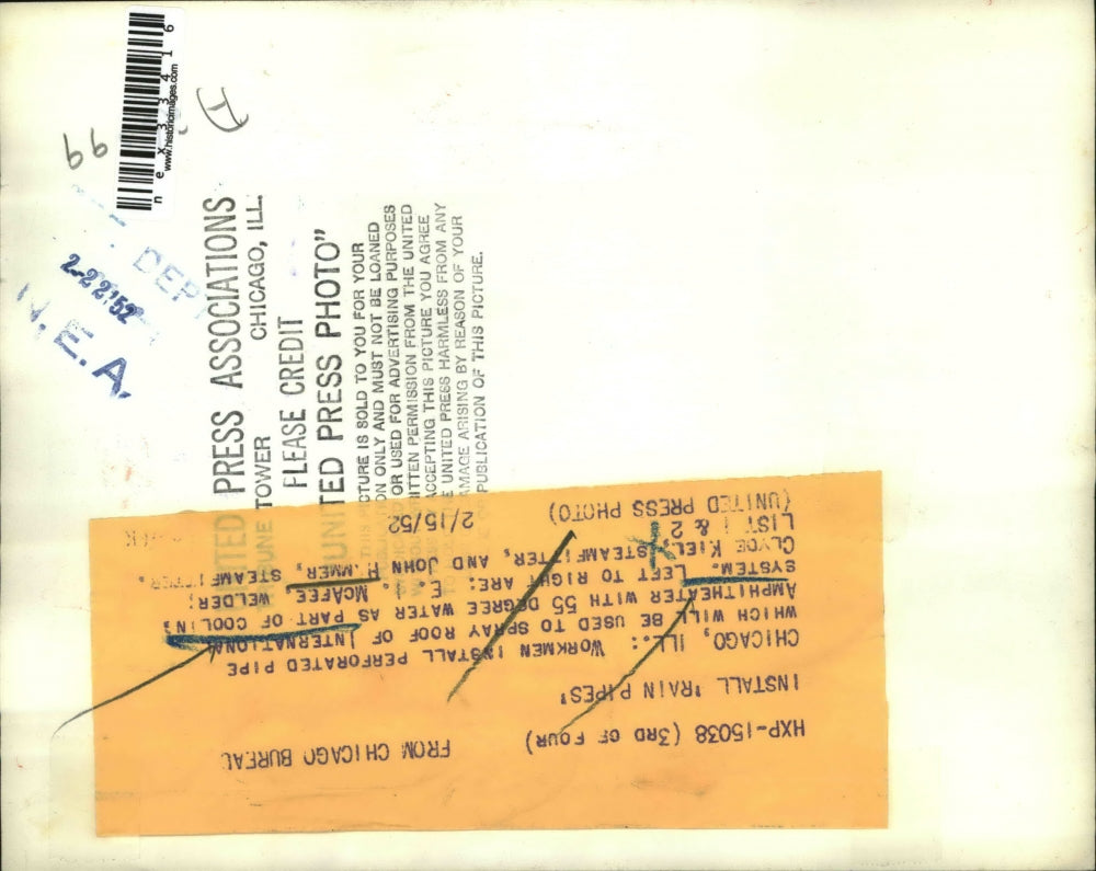 1952 Press Photo International Amphitheater Construction EI Macafee Welder