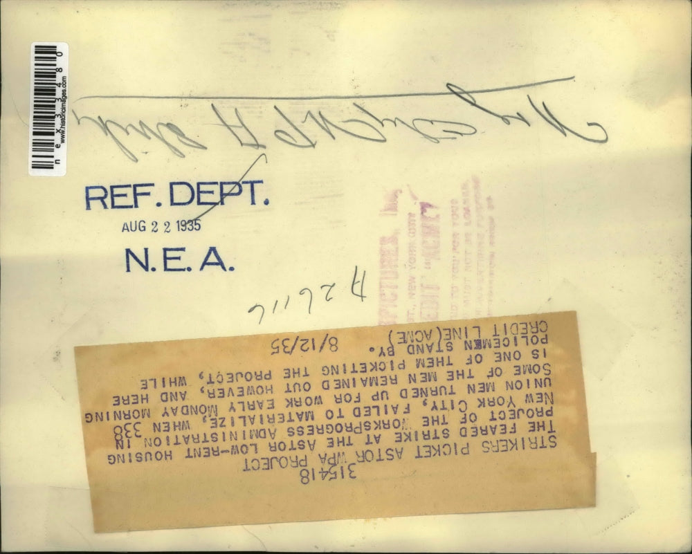 1935 Press Photo Strikers Picket Astor Low Rent Housing Project NYC