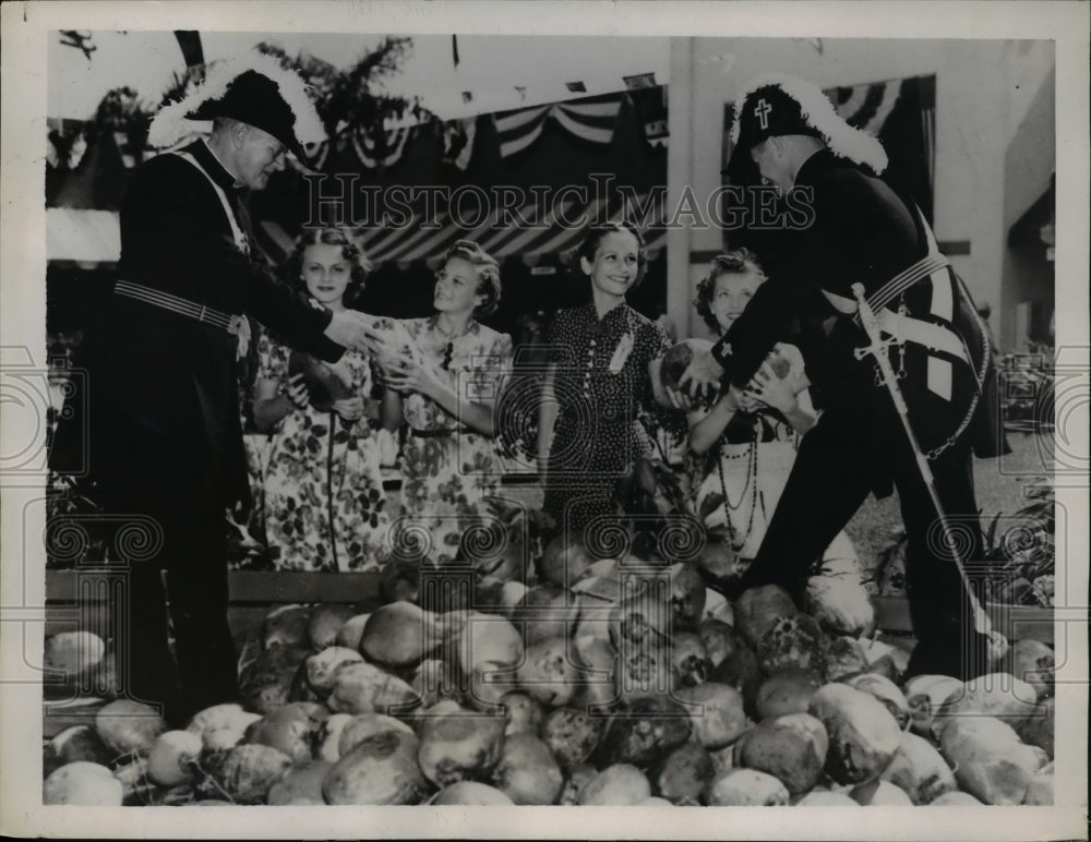 1937 Press Photo Knights Temple Members Form All Over Country Annual Convention