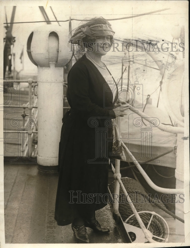 1921 Press Photo Mrs. John A. Drake of American Free Milk and Relief for Italy