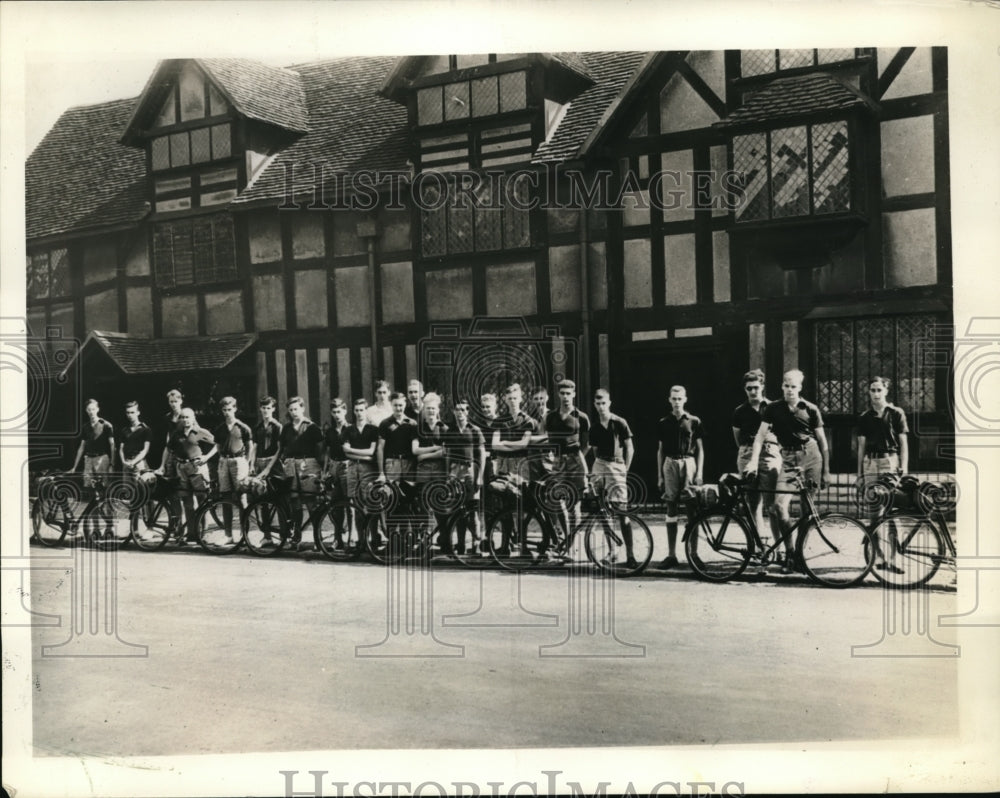 1934 Press Photo Boys of the Riverdale Country School in Shakespeare Birthplace