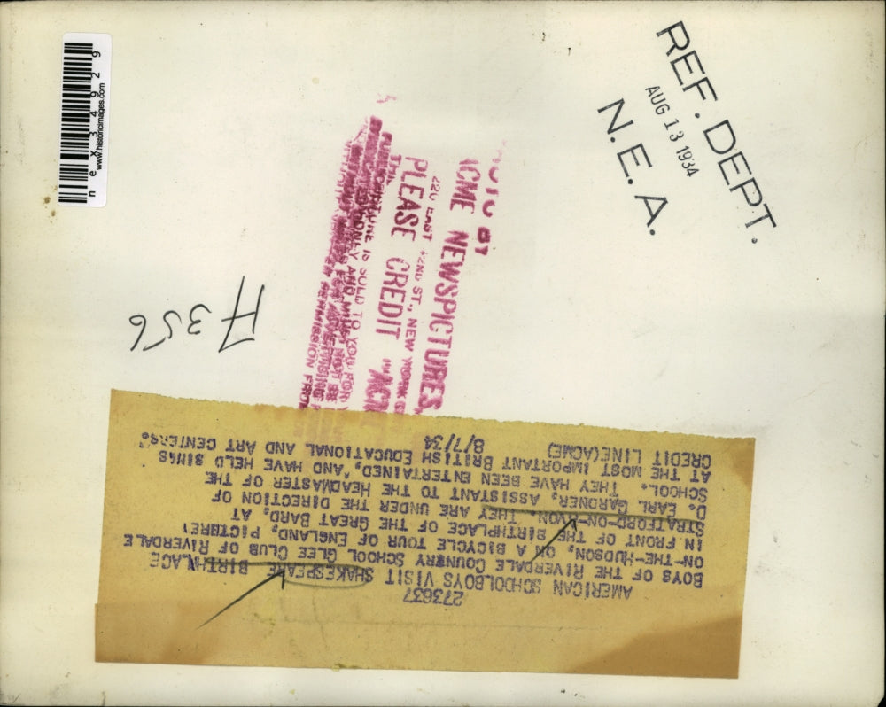 1934 Press Photo Boys of the Riverdale Country School in Shakespeare Birthplace