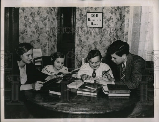 1936 Press Photo Anna, Sophie & Domnic Opielouski under reform school sentence