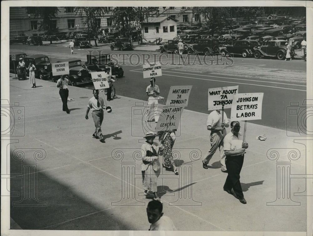 1934 Press Photo Picketers demand reinstatement NRA Union Head Elizabeth Gilman