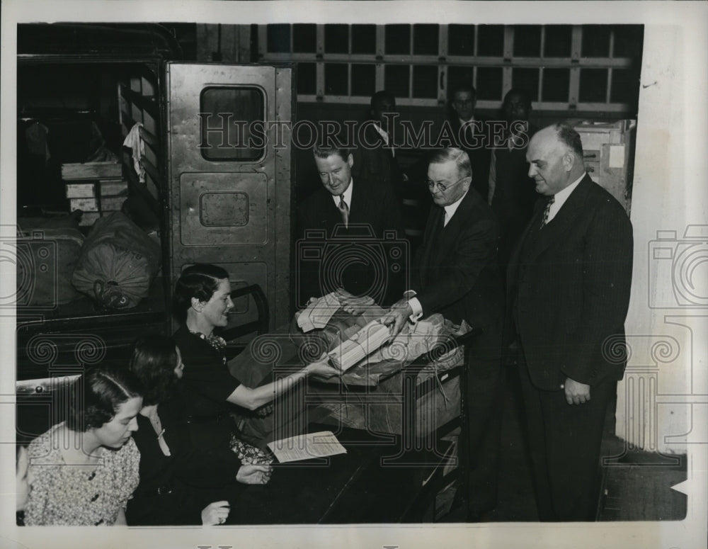 1937 Press Photo John Biggers National Unemployment Census, William Austin
