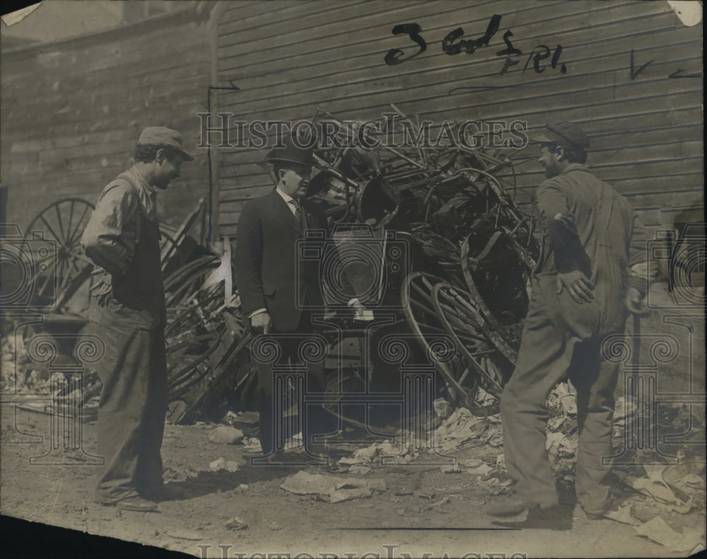 1920 Press Photo Dr. William Colby Rucher telling Proprietors to Clean Up