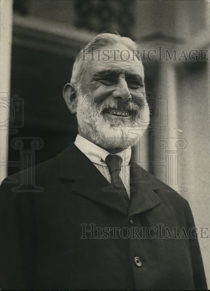1921 Press Photo Colonel Sir Robert Williams, M.P. a caller at the White House