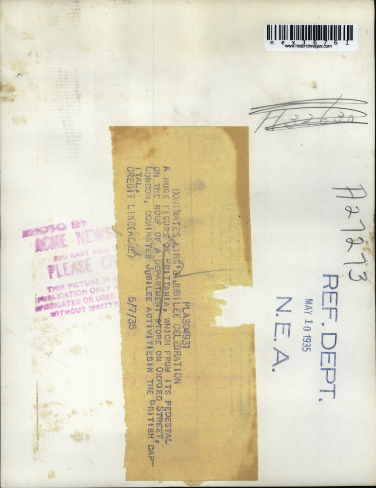 1935 Press Photo Figure of Brittania on Oxford Street, London