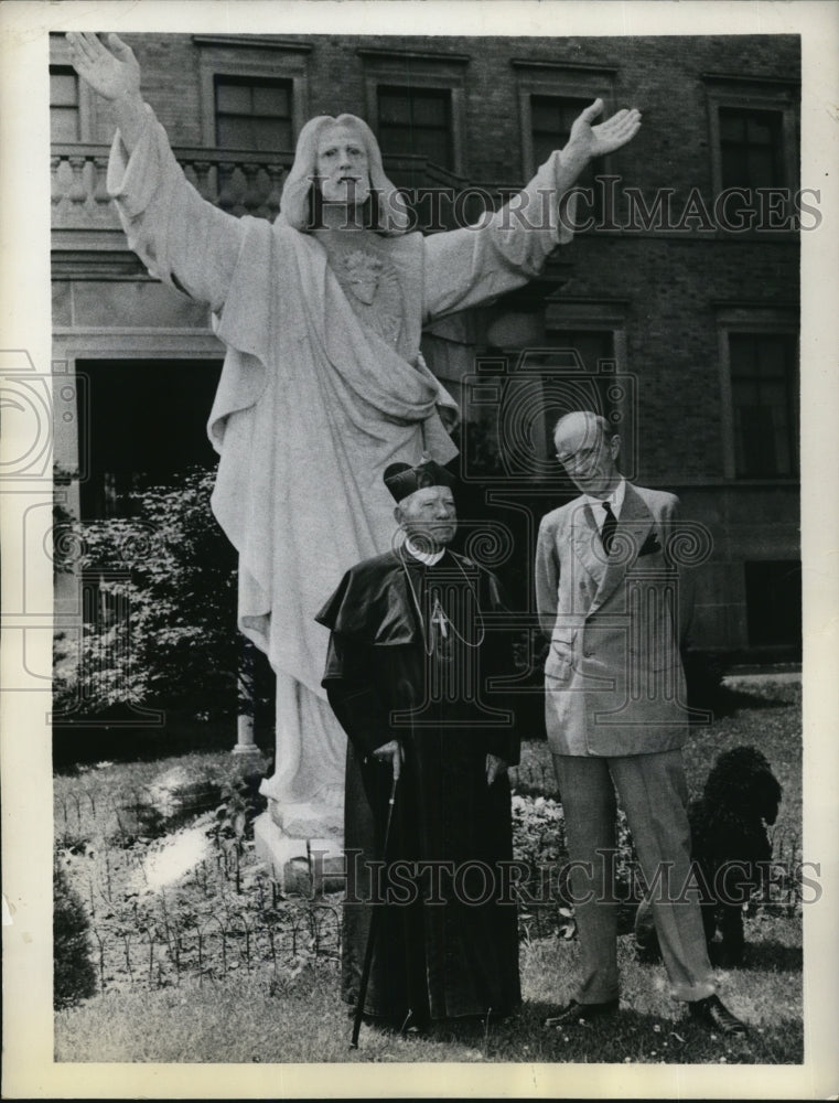 1941 Press Photo Wiiliam Cardinal O'Connell & Viscount Halifax By Christ Statute