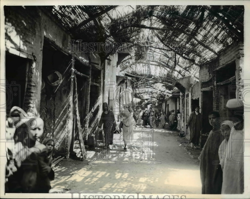 1943 Press Photo Street Souks In Marrakech Covered So Natives May Shop