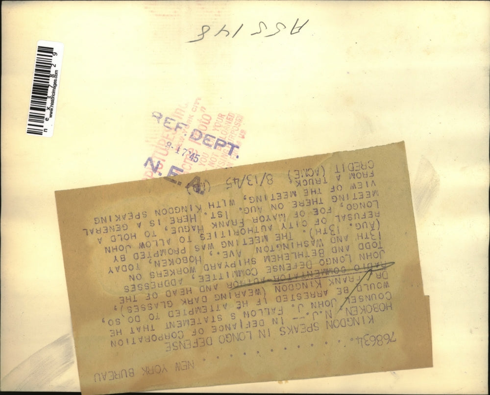 1945 Press Photo Dr. Frank Kingdon addresses Todd and Bethlehem Shipyard workers