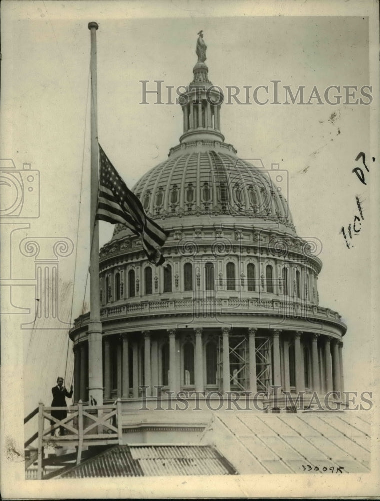 1923 Press Photo View Of the Flag half raised to mourn President Harding