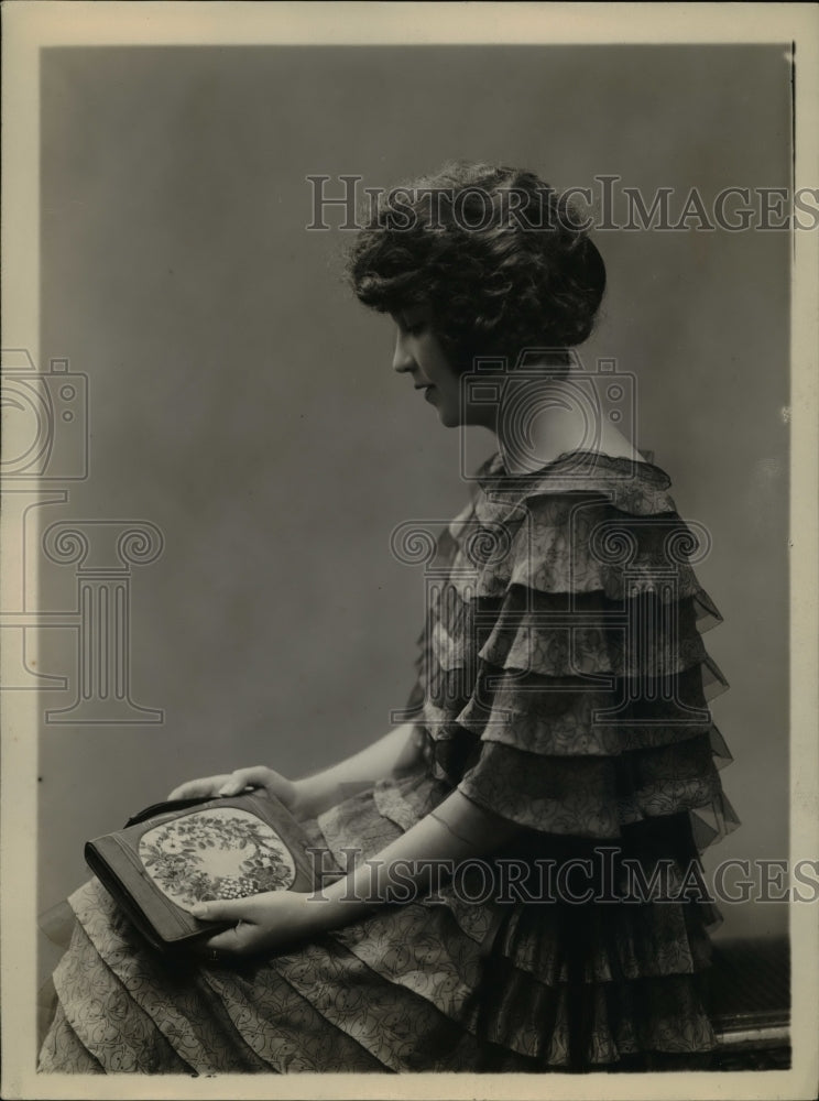 1923 Press Photo Marie & Czecho embroidered dress for afternoon wear