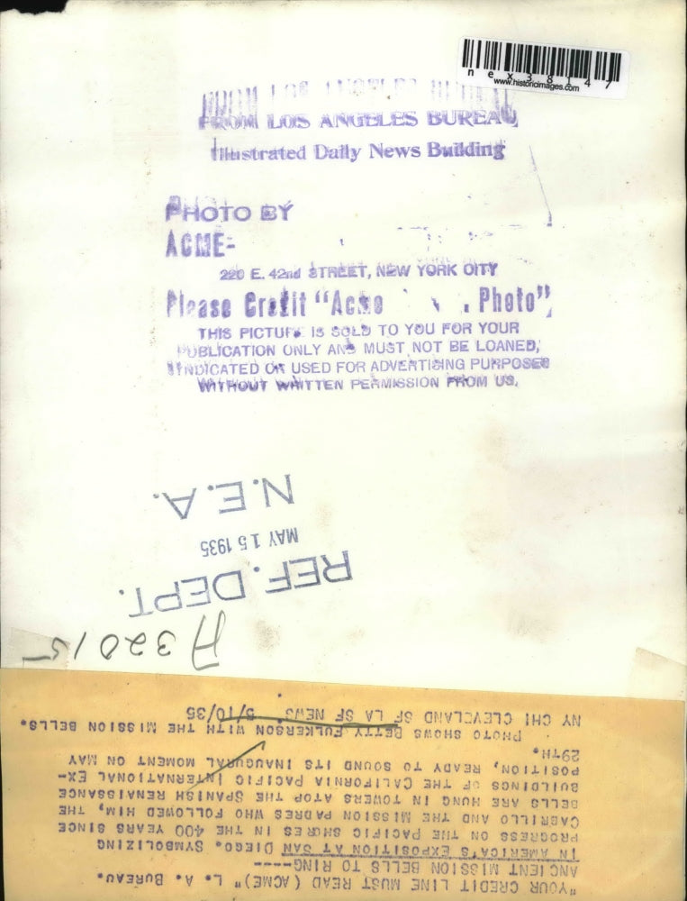 1935 Press Photo Betty Fulkerson & mission bells at San Diego Expo