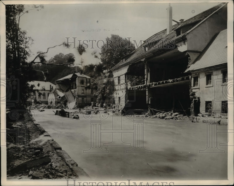 Load image into Gallery viewer, 1927 Press Photo Ruins of Berggiesshubel village in Saxony hit by a storm
