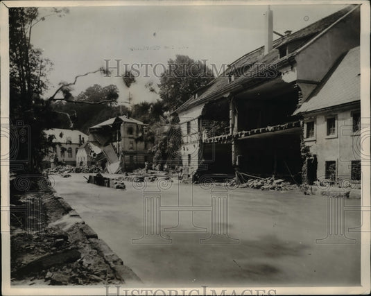 1927 Press Photo Ruins of Berggiesshubel village in Saxony hit by a storm