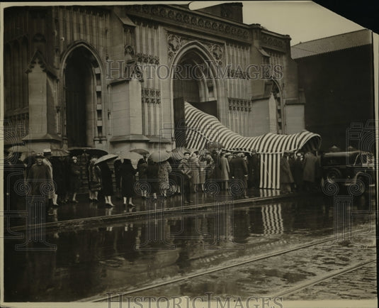 1929 Press Photo funeral at Trinity Cathedral